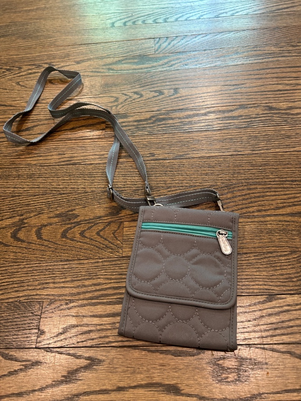 Thirty one Vary You crossbody/wallet